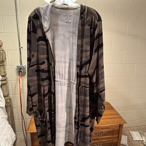 NWT Torrid Camouflage Utility Jacket with Hood and Drawstring Waist